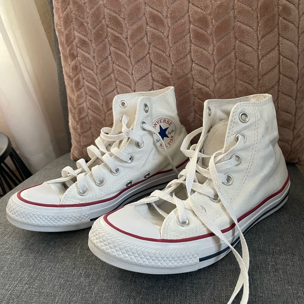 Chuck Taylor All Star Classic - high tops size 6.5